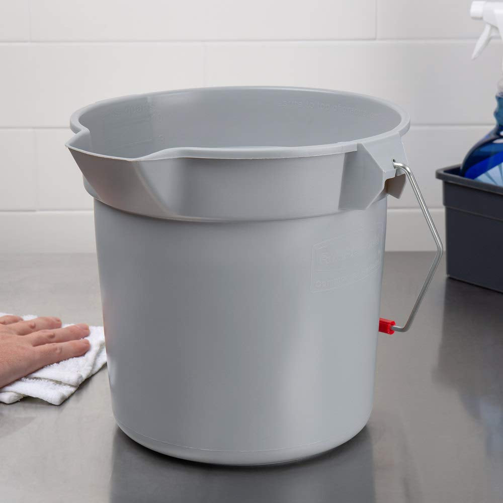 14-Quart Heavy-Duty BRUTE Round Bucket